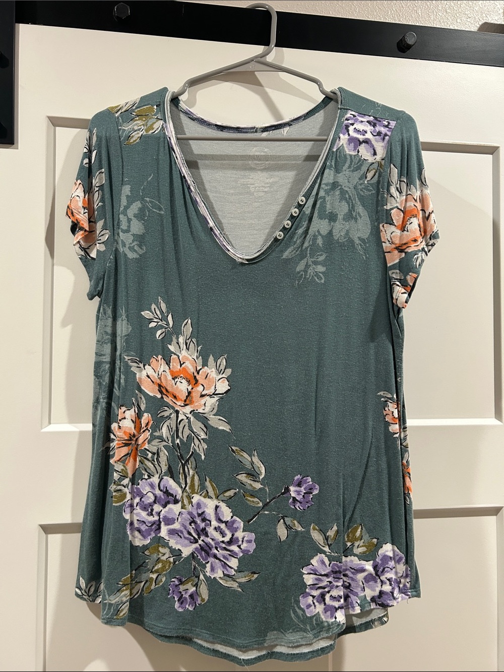 V-Neck Short Sleeve Floral Tee - Green